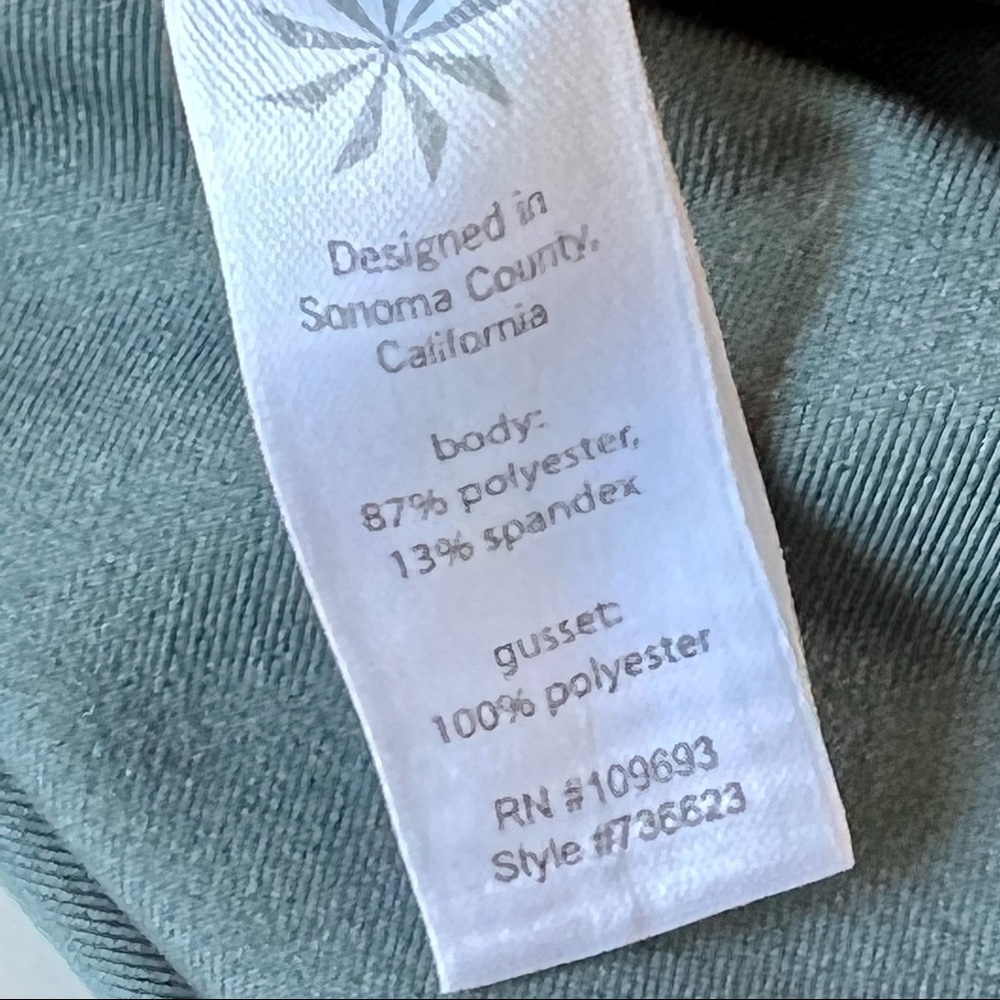 ATHLETA Workout Capri Spandex Leggings With Zippered Pocket—SZ. SMALL - Picture 11 of 12